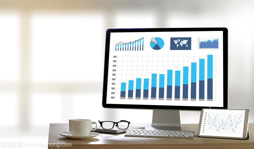 商務信息技術人士工作硬數(shù)據(jù)分析